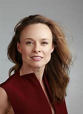 Tami Stronach